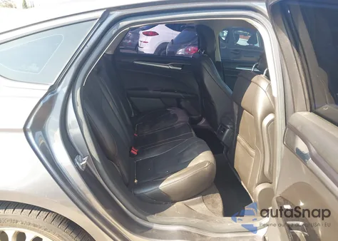 2014 Ford Fusion Hybrid Titanium из США, поврежденный, VIN 3FA6P0RU5ER306684